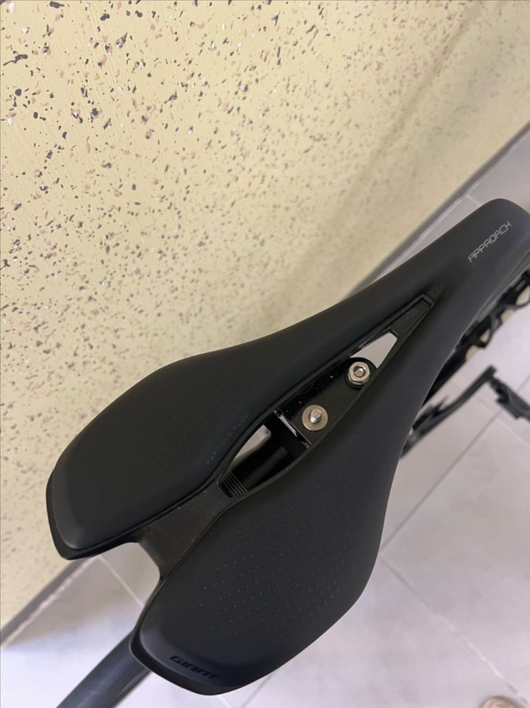 자이언트 TCR 어드밴스 2 KOM 디스크 로드 자전거 이미지