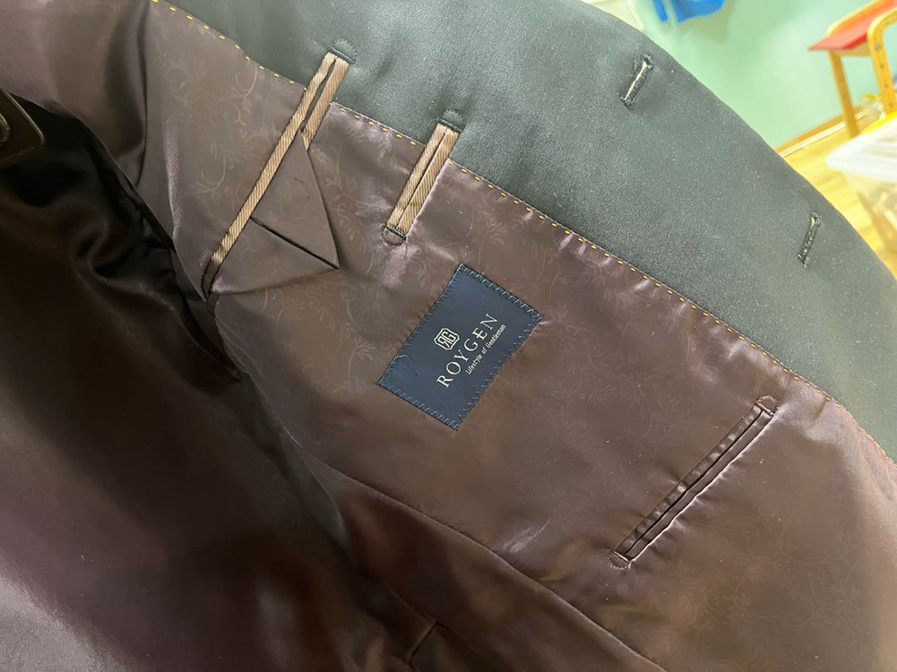 로이젠 양복 정장 블랙 자켓 바지 이미지