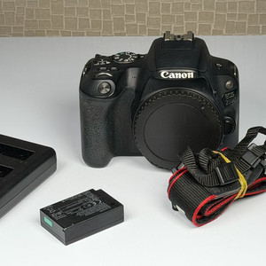 캐논 EOS 200D DSLR 카메라 바디 이미지