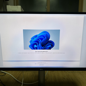 27UL550 LG 27인치 4K UHD 모니터 이미지