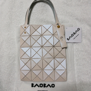 바오바오 토트백 팝니다 이미지