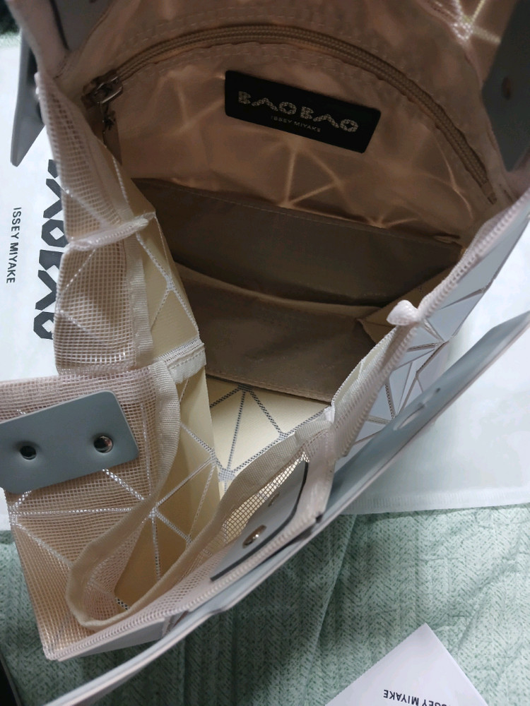 바오바오 토트백 팝니다 이미지