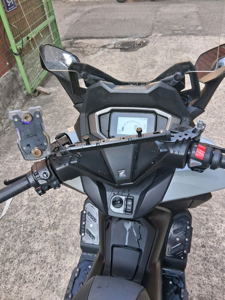 혼다 포르자350 25년식 47,@@@km 배달 세팅 ! 이미지