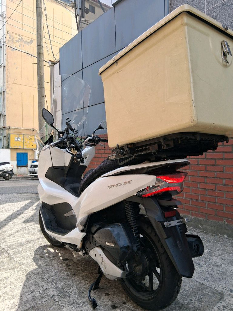 혼다 pcx125 20년식 59,@@@km 배달 세팅 판매합니다. 이미지