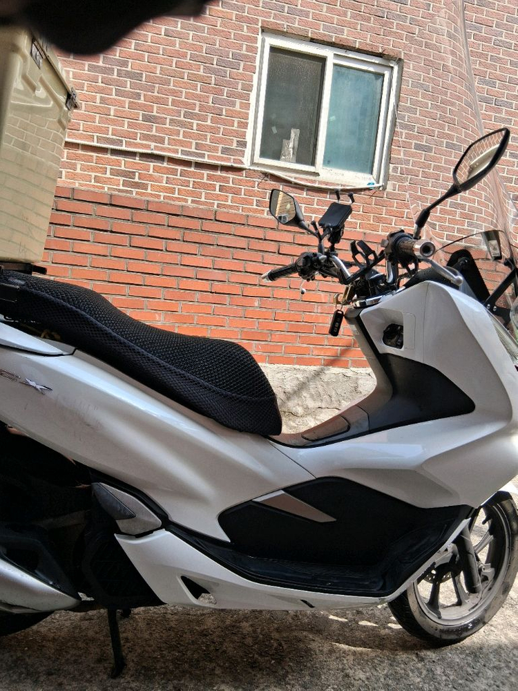 혼다 pcx125 20년식 59,@@@km 배달 세팅 판매합니다. 이미지
