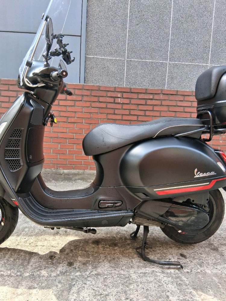 베스파 GTS300 슈퍼스포츠 23년식 27,@@@km 완전 무사고 ! 이미지