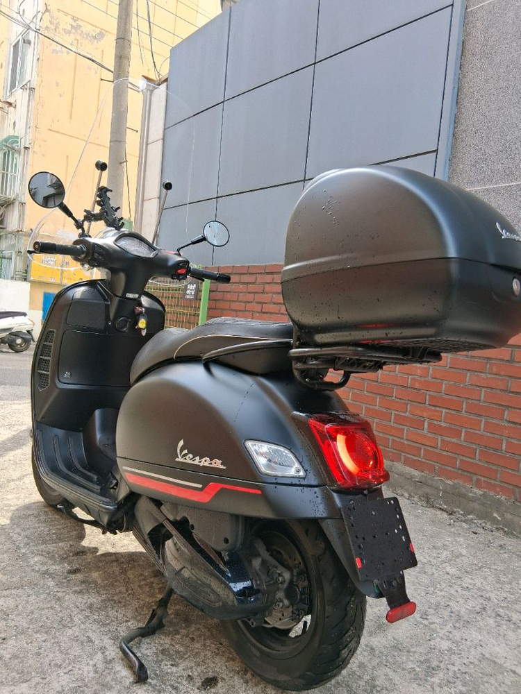 베스파 GTS300 슈퍼스포츠 23년식 27,@@@km 완전 무사고 ! 이미지