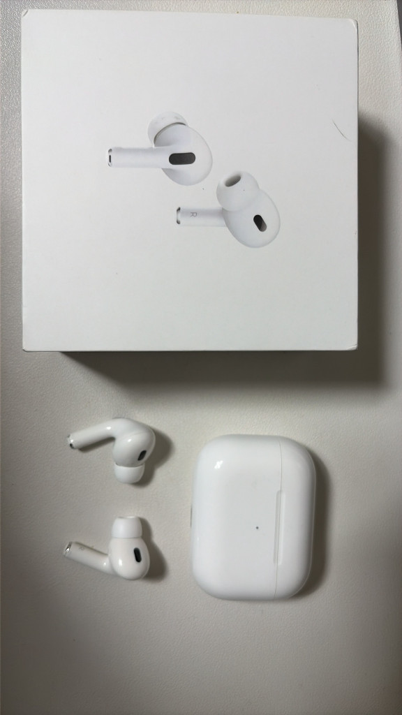 에어팟 프로2 라이트닝 팝니다 (오른쪽 작동x) 이미지