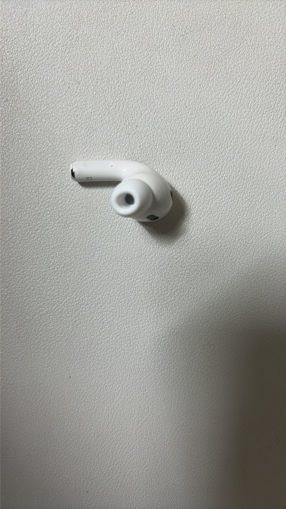 에어팟 프로2 라이트닝 팝니다 (오른쪽 작동x) 이미지