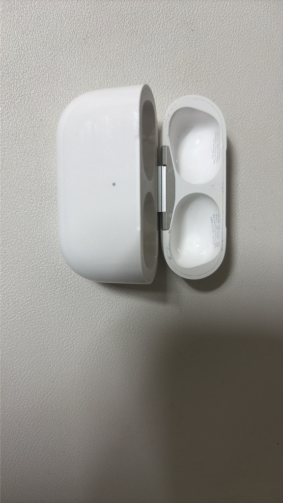 에어팟 프로2 라이트닝 팝니다 (오른쪽 작동x) 이미지