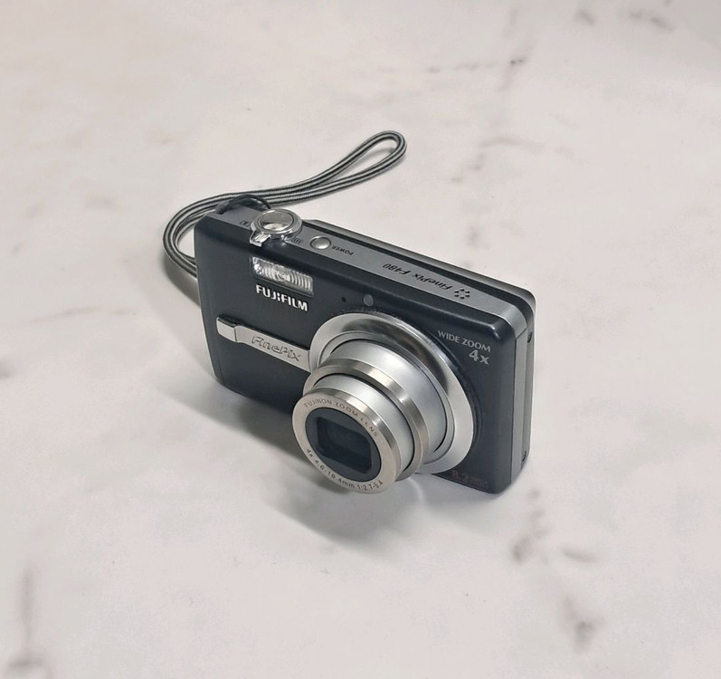 필름색감) 후지필름 Finepix F480 빈티지 카메라 이미지