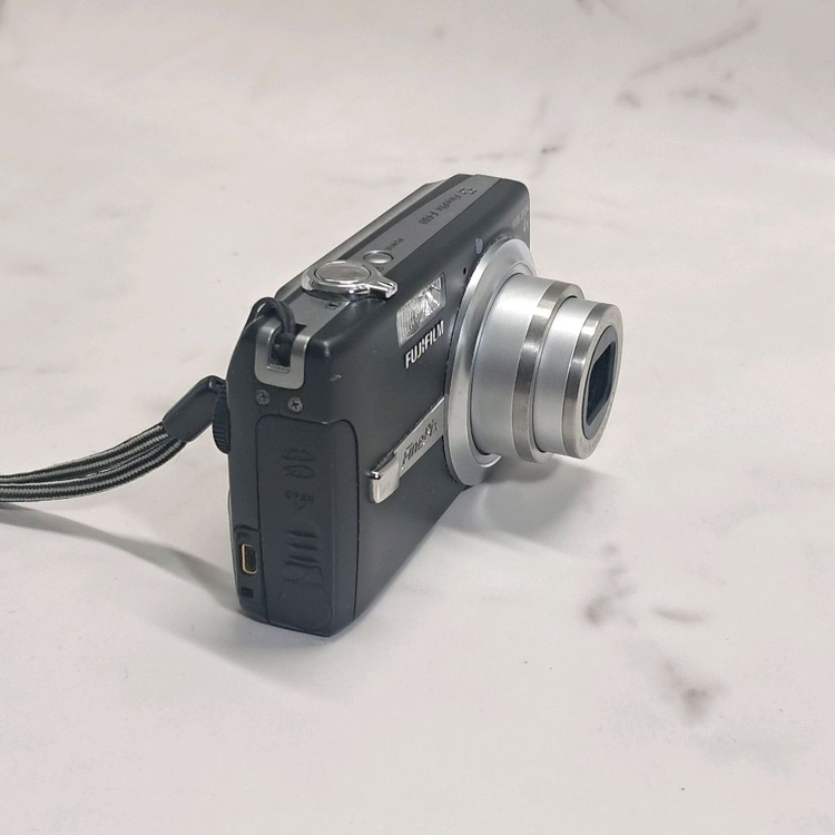 필름색감) 후지필름 Finepix F480 빈티지 카메라 이미지