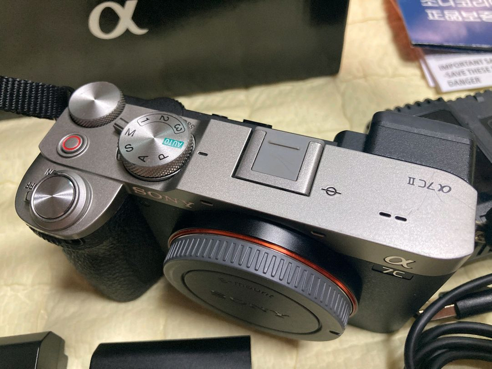 소니 a7c2 카메라 풀박스 구성 이미지