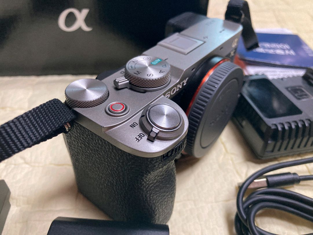 소니 a7c2 카메라 풀박스 구성 이미지