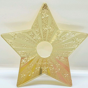 [한정판/정품] 2025 디올 홀리데이 스타 오너먼트 별 참 크리스마스 골드 메탈 스타 이미지