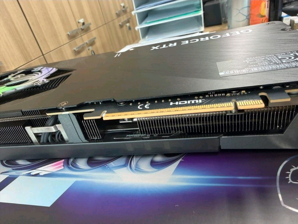 MSI 지포스 RTX 5070 Ti 게이밍 트리오 OC 팝니다 이미지