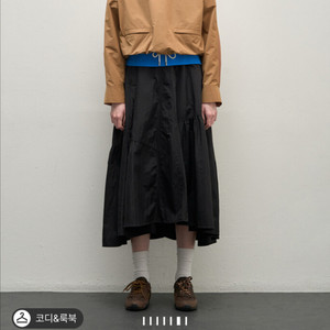 한섬 시스템 크링클 언밸런스 헴 플레어스커트 블랙64 타임 랑방 마인 더캐시미어 이미지