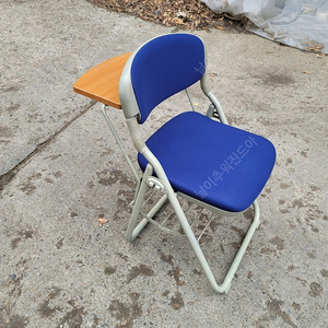 중고의자 교회의자 예배의자 단체의자 접이식의자 책상의자 이미지
