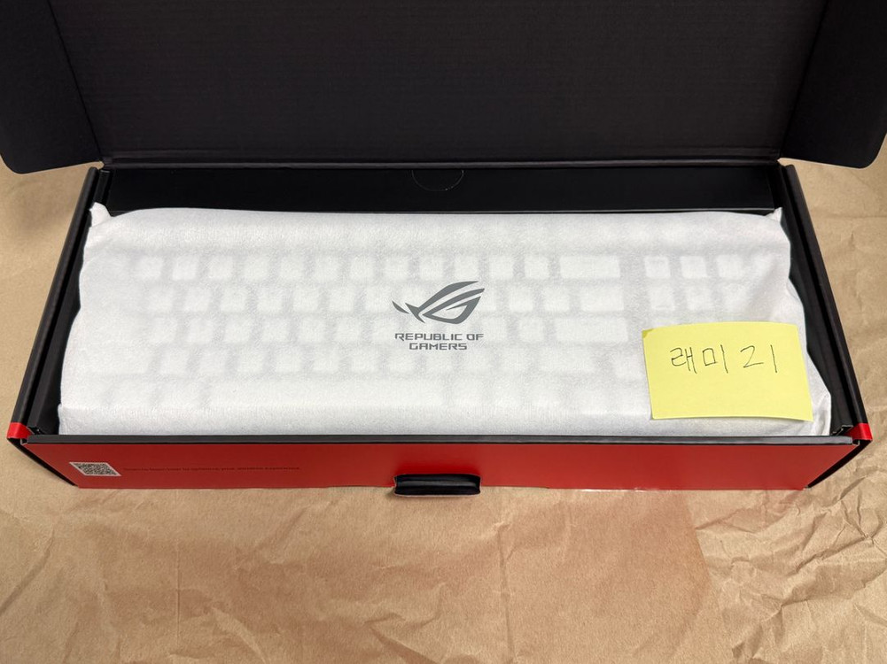 asus rog strix scope ii 96 무선 키보드 snow축 판매합니다 이미지