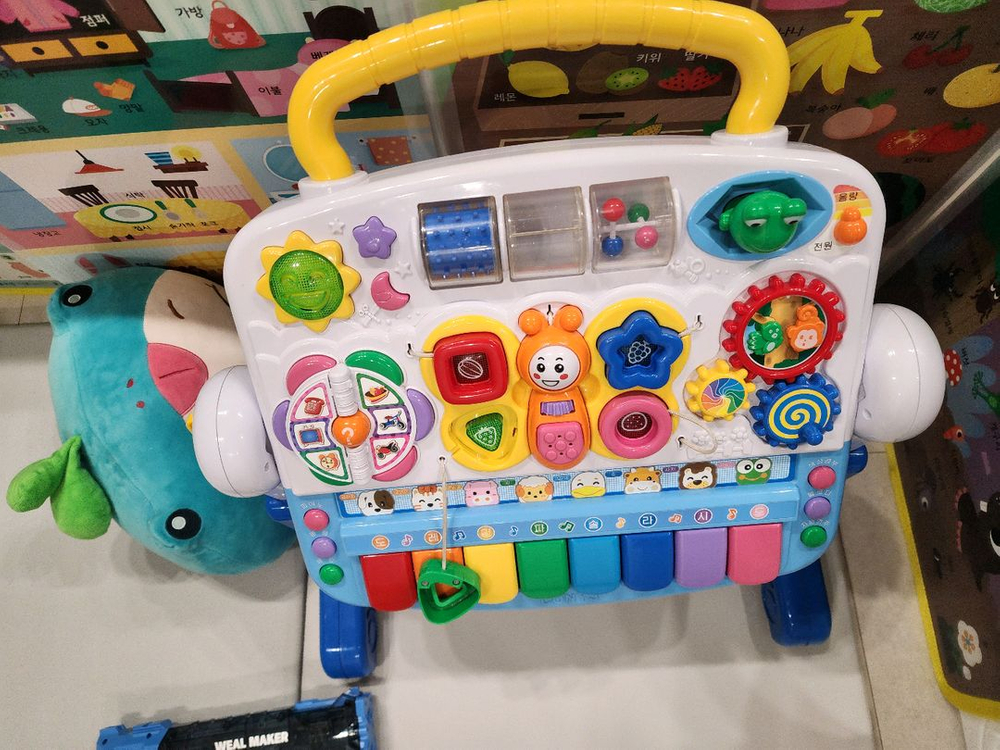 코니스 아기 피아노 아기체육관 완구 에듀테이블 정상작동 이미지