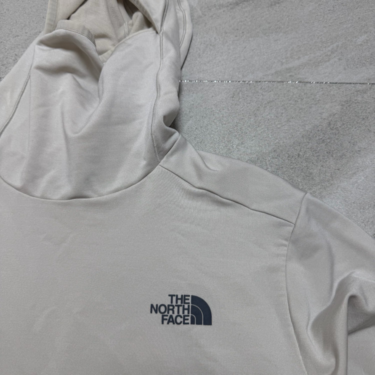 노스페이스 후드티 이미지