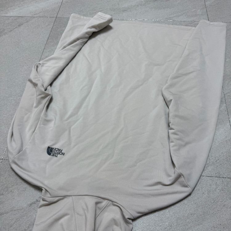 노스페이스 후드티 이미지