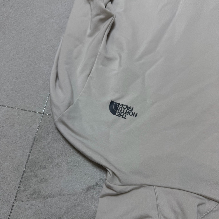 노스페이스 후드티 이미지