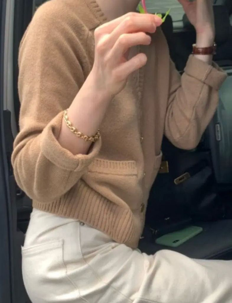 리본빛 모네마켓 루소 캐시미어 가디건 이미지