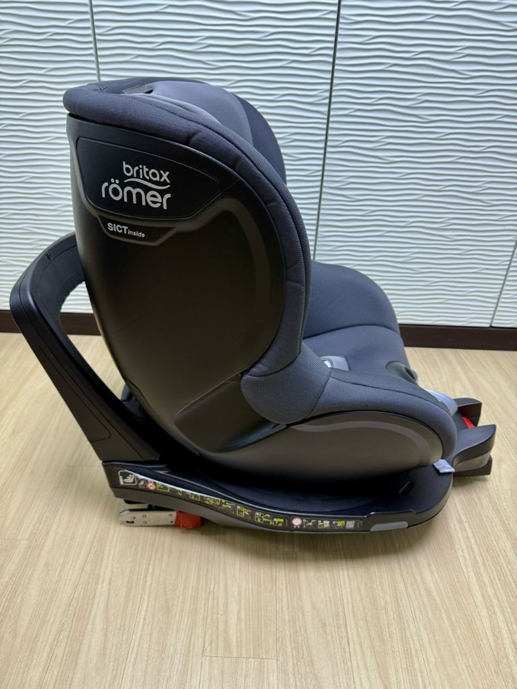 브라이텍스 듀얼픽스 아이사이즈 i-SIZE 카시트 이미지