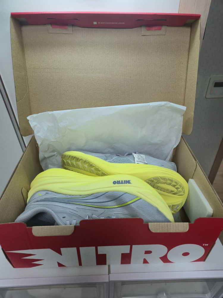 푸마 맥스 쿠셔닝 러닝화 265mm(거의 새상품) /퓨마 매그맥스 런닝화 편하고 가벼운 운동화 이미지