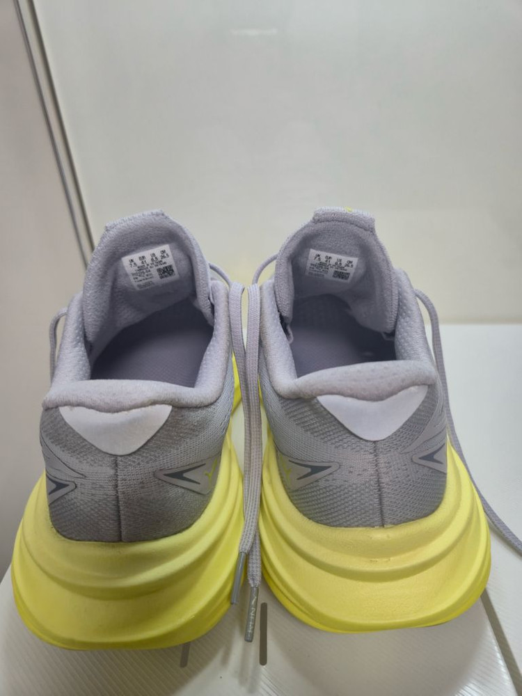 푸마 맥스 쿠셔닝 러닝화 265mm(거의 새상품) /퓨마 매그맥스 런닝화 편하고 가벼운 운동화 이미지