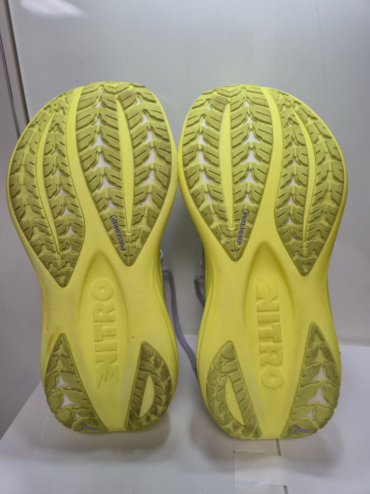 푸마 맥스 쿠셔닝 러닝화 265mm(거의 새상품) /퓨마 매그맥스 런닝화 편하고 가벼운 운동화 이미지