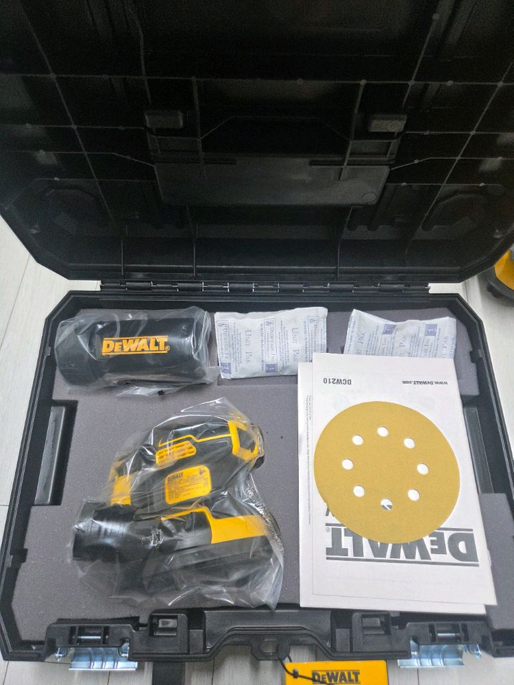 디월트 풀세트 직쏘 컷쏘 그라인더 멀티커터 스킬 월커터 임팩 해머 드릴 실타카 대타카 충전기 배터리 플랜지쏘 이미지