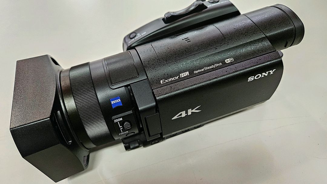 신품급> SONY 소니 4K캠코더 AX700 홈마 콘서트 펜싸 핸디캠 이미지