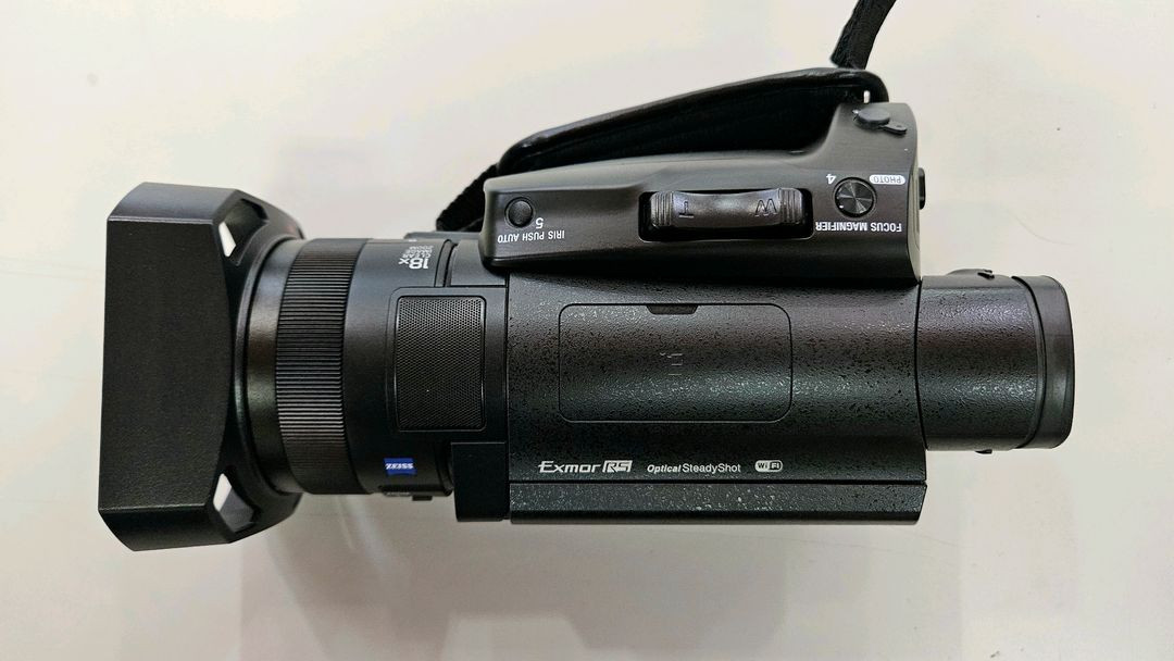 신품급> SONY 소니 4K캠코더 AX700 홈마 콘서트 펜싸 핸디캠 이미지