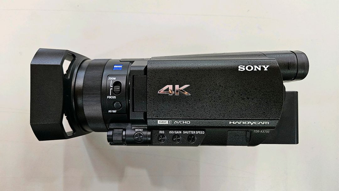 신품급> SONY 소니 4K캠코더 AX700 홈마 콘서트 펜싸 핸디캠 이미지