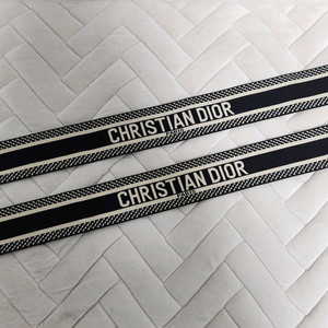 [퀄A++/무료배송] 크리스찬 디올 로고 자수 밴드 줄 2개 (가로90cm/세로 4.5cm) 이미지