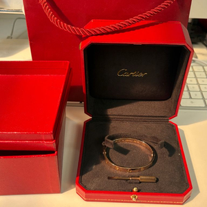 까르띠에 러브 브레이슬릿 16호 이미지
