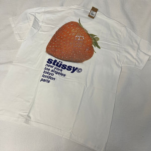 스투시 스트로베리 딸기티 반팔 티셔츠 화이트 XL 사이즈 새제품 팝니다. Stussy 이미지
