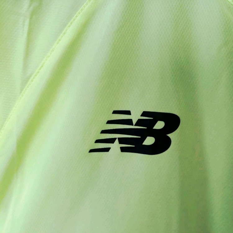 뉴발란스 러닝자켓 새상품 ( 알파플라이 베이퍼플라이 에어로스위프트 싱글렛 아디오스프로4 이미지