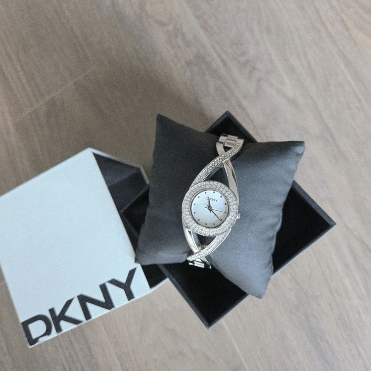 DKNY 여성 손목시계, 레노마 모자, 선글라스 새상품 일괄 이미지