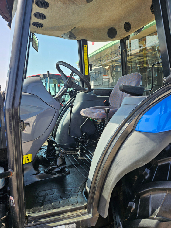 농업용 트랙터(뉴홀랜드 TD60D 60마력 이탈리아산) 판매 이미지