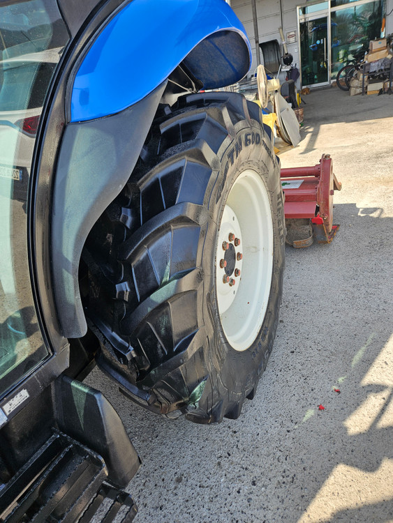 농업용 트랙터(뉴홀랜드 TD60D 60마력 이탈리아산) 판매 이미지