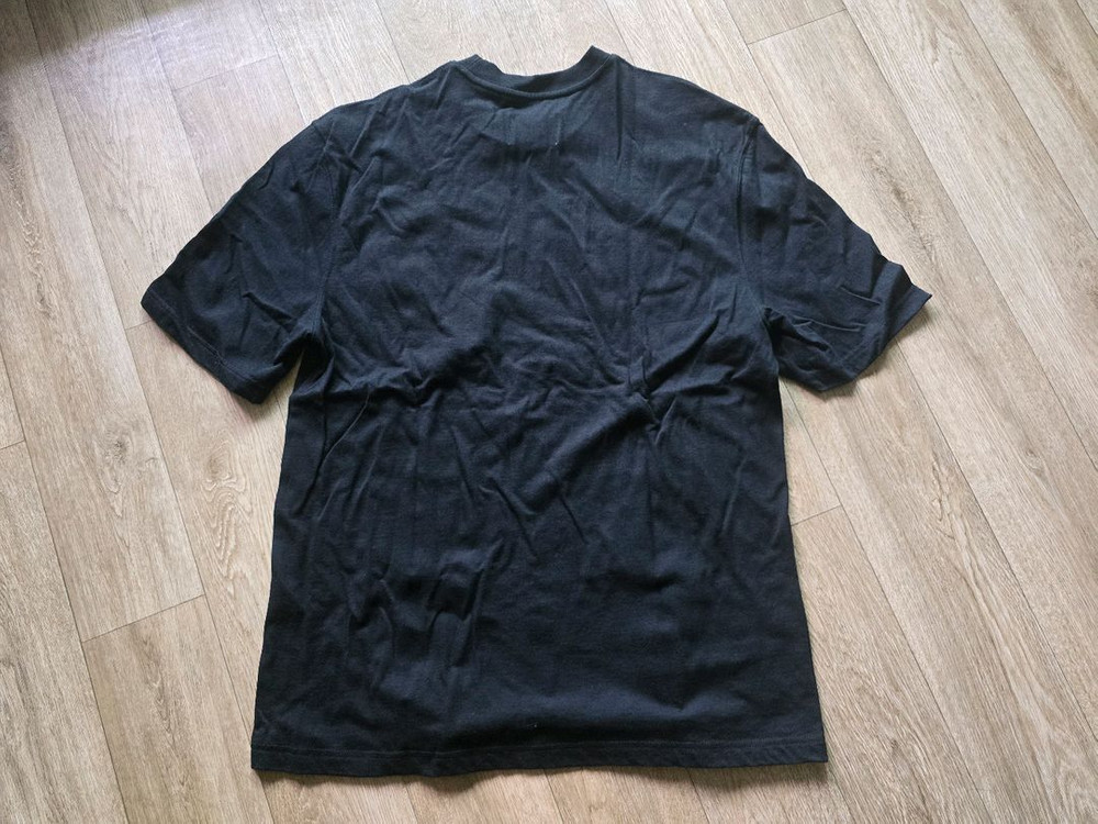 노앙 블랙 레드 반팔티 L 새제품 팝니다 이미지