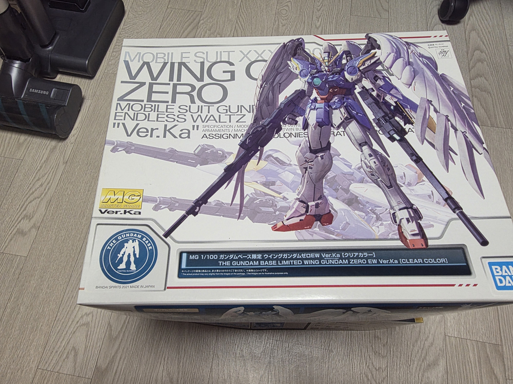 미개봉 건담 프라모델 4세트 팝니다. 이미지