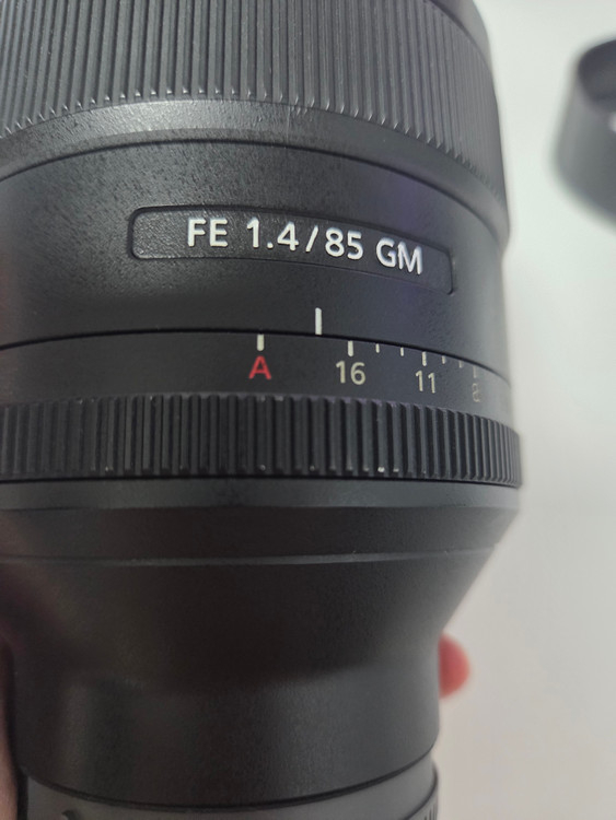 SONY 소니 FE85mm F1.4 GM (85.4)(85금) 풀프레임 미러리스용 단렌즈 판매합니다 이미지