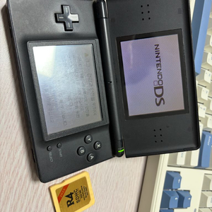 닌텐도 ds lite +r4칩 이미지