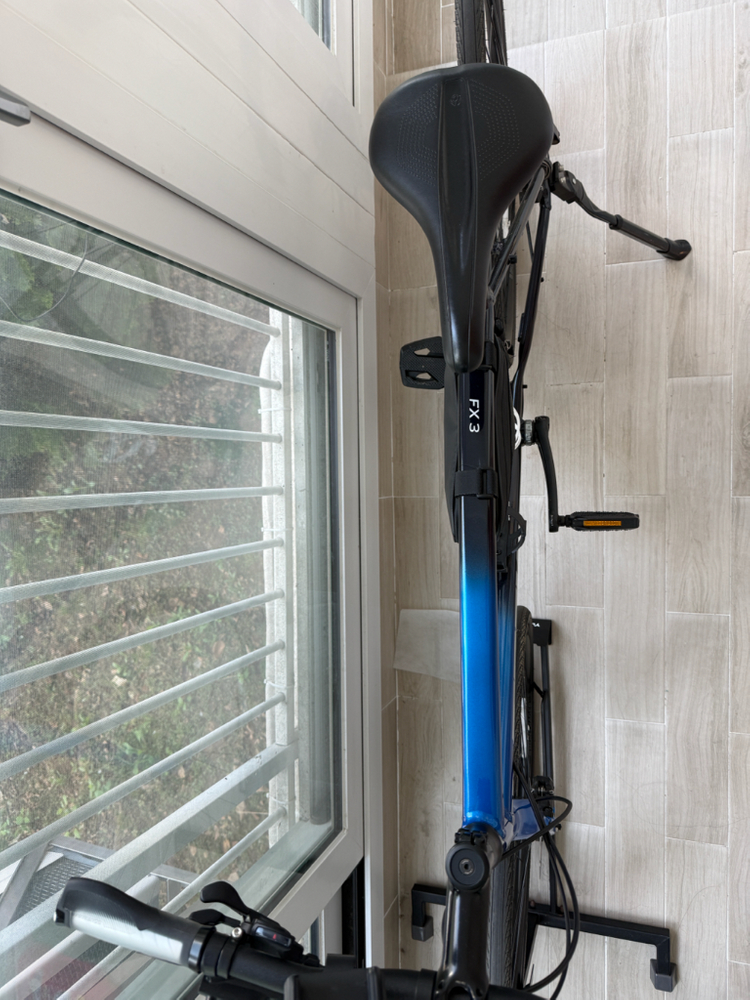 트랙 fx3 하이브리드 자전거. 2023년. L size 이미지