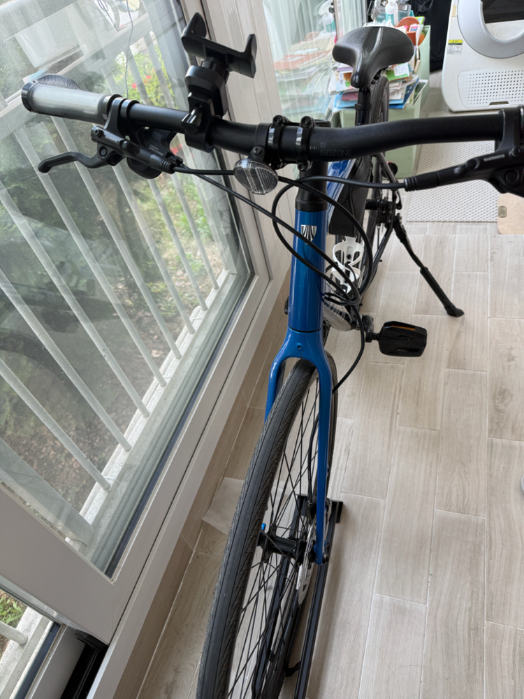 트랙 fx3 하이브리드 자전거. 2023년. L size 이미지