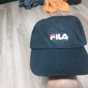 휠라 볼캡 모자 이미지